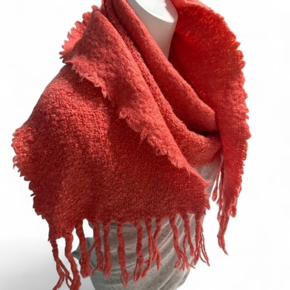 Coral acrylic and wool blend shawl with fringe